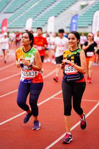 BIB: 4589, 4583
                            <button type="button" onclick="openModal(5939894)" class="btn btn-primary btn-sm float-right btn-popup" data-toggle="modal" data-target=".modal-high-quality">
                        <i class="fas fa-shopping-cart"></i> Add to Cart
                    </button>
                                            <button type="button" onclick="isThisMe(5939894, true)" class="btn btn-success btn-sm float-right btn-popup btn-isme hidden" data-toggle="tooltip" data-placement="bottom" title="นี่คือรูปของคุณใช่ไหม คลิกที่นี่เพื่อเอาเข้าอัลบั้ม">
                        <i class="fas fa-plus"></i> Add to album
                    </button>
                    <button type="button" onclick="isThisMe(5939894, false)" class="btn btn-warning btn-sm float-right btn-popup btn-isnotme hidden">
                        <i class="fas fa-ban"></i> Remove from album
                    </button>