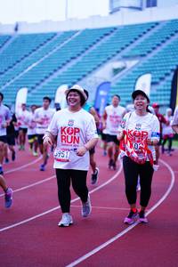 BIB: 2014, 3951
                            <button type="button" onclick="openModal(5907880)" class="btn btn-primary btn-sm float-right btn-popup" data-toggle="modal" data-target=".modal-high-quality">
                        <i class="fas fa-shopping-cart"></i> Add to Cart
                    </button>
                                            <button type="button" onclick="isThisMe(5907880, true)" class="btn btn-success btn-sm float-right btn-popup btn-isme hidden" data-toggle="tooltip" data-placement="bottom" title="นี่คือรูปของคุณใช่ไหม คลิกที่นี่เพื่อเอาเข้าอัลบั้ม">
                        <i class="fas fa-plus"></i> Add to album
                    </button>
                    <button type="button" onclick="isThisMe(5907880, false)" class="btn btn-warning btn-sm float-right btn-popup btn-isnotme hidden">
                        <i class="fas fa-ban"></i> Remove from album
                    </button>