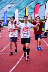 BIB: 2026, 6810
                            <button type="button" onclick="openModal(5912168)" class="btn btn-primary btn-sm float-right btn-popup" data-toggle="modal" data-target=".modal-high-quality">
                        <i class="fas fa-shopping-cart"></i> Add to Cart
                    </button>
                                            <button type="button" onclick="isThisMe(5912168, true)" class="btn btn-success btn-sm float-right btn-popup btn-isme hidden" data-toggle="tooltip" data-placement="bottom" title="นี่คือรูปของคุณใช่ไหม คลิกที่นี่เพื่อเอาเข้าอัลบั้ม">
                        <i class="fas fa-plus"></i> Add to album
                    </button>
                    <button type="button" onclick="isThisMe(5912168, false)" class="btn btn-warning btn-sm float-right btn-popup btn-isnotme hidden">
                        <i class="fas fa-ban"></i> Remove from album
                    </button>