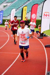 BIB: 4310
                            <button type="button" onclick="openModal(5940475)" class="btn btn-primary btn-sm float-right btn-popup" data-toggle="modal" data-target=".modal-high-quality">
                        <i class="fas fa-shopping-cart"></i> Add to Cart
                    </button>
                                            <button type="button" onclick="isThisMe(5940475, true)" class="btn btn-success btn-sm float-right btn-popup btn-isme hidden" data-toggle="tooltip" data-placement="bottom" title="นี่คือรูปของคุณใช่ไหม คลิกที่นี่เพื่อเอาเข้าอัลบั้ม">
                        <i class="fas fa-plus"></i> Add to album
                    </button>
                    <button type="button" onclick="isThisMe(5940475, false)" class="btn btn-warning btn-sm float-right btn-popup btn-isnotme hidden">
                        <i class="fas fa-ban"></i> Remove from album
                    </button>