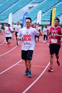 BIB: 6765, 4288
                            <button type="button" onclick="openModal(5924707)" class="btn btn-primary btn-sm float-right btn-popup" data-toggle="modal" data-target=".modal-high-quality">
                        <i class="fas fa-shopping-cart"></i> Add to Cart
                    </button>
                                            <button type="button" onclick="isThisMe(5924707, true)" class="btn btn-success btn-sm float-right btn-popup btn-isme hidden" data-toggle="tooltip" data-placement="bottom" title="นี่คือรูปของคุณใช่ไหม คลิกที่นี่เพื่อเอาเข้าอัลบั้ม">
                        <i class="fas fa-plus"></i> Add to album
                    </button>
                    <button type="button" onclick="isThisMe(5924707, false)" class="btn btn-warning btn-sm float-right btn-popup btn-isnotme hidden">
                        <i class="fas fa-ban"></i> Remove from album
                    </button>