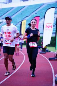 BIB: 201, 2262, 4233
                            <button type="button" onclick="openModal(5906103)" class="btn btn-primary btn-sm float-right btn-popup" data-toggle="modal" data-target=".modal-high-quality">
                        <i class="fas fa-shopping-cart"></i> Add to Cart
                    </button>
                                            <button type="button" onclick="isThisMe(5906103, true)" class="btn btn-success btn-sm float-right btn-popup btn-isme hidden" data-toggle="tooltip" data-placement="bottom" title="นี่คือรูปของคุณใช่ไหม คลิกที่นี่เพื่อเอาเข้าอัลบั้ม">
                        <i class="fas fa-plus"></i> Add to album
                    </button>
                    <button type="button" onclick="isThisMe(5906103, false)" class="btn btn-warning btn-sm float-right btn-popup btn-isnotme hidden">
                        <i class="fas fa-ban"></i> Remove from album
                    </button>