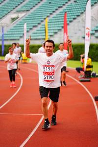 BIB: 5191, 5190
                            <button type="button" onclick="openModal(5943157)" class="btn btn-primary btn-sm float-right btn-popup" data-toggle="modal" data-target=".modal-high-quality">
                        <i class="fas fa-shopping-cart"></i> Add to Cart
                    </button>
                                            <button type="button" onclick="isThisMe(5943157, true)" class="btn btn-success btn-sm float-right btn-popup btn-isme hidden" data-toggle="tooltip" data-placement="bottom" title="นี่คือรูปของคุณใช่ไหม คลิกที่นี่เพื่อเอาเข้าอัลบั้ม">
                        <i class="fas fa-plus"></i> Add to album
                    </button>
                    <button type="button" onclick="isThisMe(5943157, false)" class="btn btn-warning btn-sm float-right btn-popup btn-isnotme hidden">
                        <i class="fas fa-ban"></i> Remove from album
                    </button>