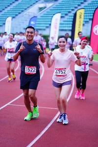 BIB: 135, 1522, 4752
                            <button type="button" onclick="openModal(5917010)" class="btn btn-primary btn-sm float-right btn-popup" data-toggle="modal" data-target=".modal-high-quality">
                        <i class="fas fa-shopping-cart"></i> Add to Cart
                    </button>
                                            <button type="button" onclick="isThisMe(5917010, true)" class="btn btn-success btn-sm float-right btn-popup btn-isme hidden" data-toggle="tooltip" data-placement="bottom" title="นี่คือรูปของคุณใช่ไหม คลิกที่นี่เพื่อเอาเข้าอัลบั้ม">
                        <i class="fas fa-plus"></i> Add to album
                    </button>
                    <button type="button" onclick="isThisMe(5917010, false)" class="btn btn-warning btn-sm float-right btn-popup btn-isnotme hidden">
                        <i class="fas fa-ban"></i> Remove from album
                    </button>