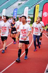 BIB: 105, 3840, 2010, 4450
                            <button type="button" onclick="openModal(5928295)" class="btn btn-primary btn-sm float-right btn-popup" data-toggle="modal" data-target=".modal-high-quality">
                        <i class="fas fa-shopping-cart"></i> Add to Cart
                    </button>
                                            <button type="button" onclick="isThisMe(5928295, true)" class="btn btn-success btn-sm float-right btn-popup btn-isme hidden" data-toggle="tooltip" data-placement="bottom" title="นี่คือรูปของคุณใช่ไหม คลิกที่นี่เพื่อเอาเข้าอัลบั้ม">
                        <i class="fas fa-plus"></i> Add to album
                    </button>
                    <button type="button" onclick="isThisMe(5928295, false)" class="btn btn-warning btn-sm float-right btn-popup btn-isnotme hidden">
                        <i class="fas fa-ban"></i> Remove from album
                    </button>