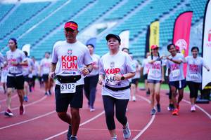 BIB: 6103
                            <button type="button" onclick="openModal(5906305)" class="btn btn-primary btn-sm float-right btn-popup" data-toggle="modal" data-target=".modal-high-quality">
                        <i class="fas fa-shopping-cart"></i> Add to Cart
                    </button>
                                            <button type="button" onclick="isThisMe(5906305, true)" class="btn btn-success btn-sm float-right btn-popup btn-isme hidden" data-toggle="tooltip" data-placement="bottom" title="นี่คือรูปของคุณใช่ไหม คลิกที่นี่เพื่อเอาเข้าอัลบั้ม">
                        <i class="fas fa-plus"></i> Add to album
                    </button>
                    <button type="button" onclick="isThisMe(5906305, false)" class="btn btn-warning btn-sm float-right btn-popup btn-isnotme hidden">
                        <i class="fas fa-ban"></i> Remove from album
                    </button>