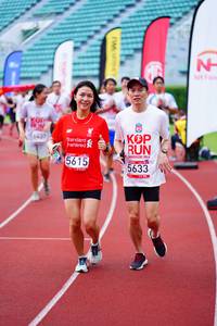 BIB: 042, 201, 5615, 5633
                            <button type="button" onclick="openModal(5913369)" class="btn btn-primary btn-sm float-right btn-popup" data-toggle="modal" data-target=".modal-high-quality">
                        <i class="fas fa-shopping-cart"></i> Add to Cart
                    </button>
                                            <button type="button" onclick="isThisMe(5913369, true)" class="btn btn-success btn-sm float-right btn-popup btn-isme hidden" data-toggle="tooltip" data-placement="bottom" title="นี่คือรูปของคุณใช่ไหม คลิกที่นี่เพื่อเอาเข้าอัลบั้ม">
                        <i class="fas fa-plus"></i> Add to album
                    </button>
                    <button type="button" onclick="isThisMe(5913369, false)" class="btn btn-warning btn-sm float-right btn-popup btn-isnotme hidden">
                        <i class="fas fa-ban"></i> Remove from album
                    </button>