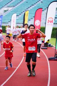 BIB: 1878
                            <button type="button" onclick="openModal(5918106)" class="btn btn-primary btn-sm float-right btn-popup" data-toggle="modal" data-target=".modal-high-quality">
                        <i class="fas fa-shopping-cart"></i> Add to Cart
                    </button>
                                            <button type="button" onclick="isThisMe(5918106, true)" class="btn btn-success btn-sm float-right btn-popup btn-isme hidden" data-toggle="tooltip" data-placement="bottom" title="นี่คือรูปของคุณใช่ไหม คลิกที่นี่เพื่อเอาเข้าอัลบั้ม">
                        <i class="fas fa-plus"></i> Add to album
                    </button>
                    <button type="button" onclick="isThisMe(5918106, false)" class="btn btn-warning btn-sm float-right btn-popup btn-isnotme hidden">
                        <i class="fas fa-ban"></i> Remove from album
                    </button>