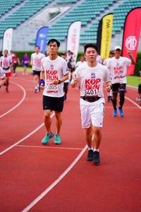 BIB: 3401, 005
                            <button type="button" onclick="openModal(5929335)" class="btn btn-primary btn-sm float-right btn-popup" data-toggle="modal" data-target=".modal-high-quality">
                        <i class="fas fa-shopping-cart"></i> Add to Cart
                    </button>
                                            <button type="button" onclick="isThisMe(5929335, true)" class="btn btn-success btn-sm float-right btn-popup btn-isme hidden" data-toggle="tooltip" data-placement="bottom" title="นี่คือรูปของคุณใช่ไหม คลิกที่นี่เพื่อเอาเข้าอัลบั้ม">
                        <i class="fas fa-plus"></i> Add to album
                    </button>
                    <button type="button" onclick="isThisMe(5929335, false)" class="btn btn-warning btn-sm float-right btn-popup btn-isnotme hidden">
                        <i class="fas fa-ban"></i> Remove from album
                    </button>