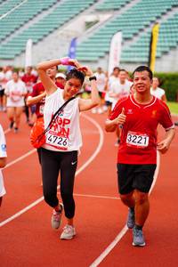 BIB: 3221, 4726
                            <button type="button" onclick="openModal(5943620)" class="btn btn-primary btn-sm float-right btn-popup" data-toggle="modal" data-target=".modal-high-quality">
                        <i class="fas fa-shopping-cart"></i> Add to Cart
                    </button>
                                            <button type="button" onclick="isThisMe(5943620, true)" class="btn btn-success btn-sm float-right btn-popup btn-isme hidden" data-toggle="tooltip" data-placement="bottom" title="นี่คือรูปของคุณใช่ไหม คลิกที่นี่เพื่อเอาเข้าอัลบั้ม">
                        <i class="fas fa-plus"></i> Add to album
                    </button>
                    <button type="button" onclick="isThisMe(5943620, false)" class="btn btn-warning btn-sm float-right btn-popup btn-isnotme hidden">
                        <i class="fas fa-ban"></i> Remove from album
                    </button>