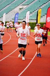 BIB: 3343, 3342
                            <button type="button" onclick="openModal(5942751)" class="btn btn-primary btn-sm float-right btn-popup" data-toggle="modal" data-target=".modal-high-quality">
                        <i class="fas fa-shopping-cart"></i> Add to Cart
                    </button>
                                            <button type="button" onclick="isThisMe(5942751, true)" class="btn btn-success btn-sm float-right btn-popup btn-isme hidden" data-toggle="tooltip" data-placement="bottom" title="นี่คือรูปของคุณใช่ไหม คลิกที่นี่เพื่อเอาเข้าอัลบั้ม">
                        <i class="fas fa-plus"></i> Add to album
                    </button>
                    <button type="button" onclick="isThisMe(5942751, false)" class="btn btn-warning btn-sm float-right btn-popup btn-isnotme hidden">
                        <i class="fas fa-ban"></i> Remove from album
                    </button>