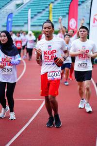 BIB: 7677, 8268, 4604
                            <button type="button" onclick="openModal(5921915)" class="btn btn-primary btn-sm float-right btn-popup" data-toggle="modal" data-target=".modal-high-quality">
                        <i class="fas fa-shopping-cart"></i> Add to Cart
                    </button>
                                            <button type="button" onclick="isThisMe(5921915, true)" class="btn btn-success btn-sm float-right btn-popup btn-isme hidden" data-toggle="tooltip" data-placement="bottom" title="นี่คือรูปของคุณใช่ไหม คลิกที่นี่เพื่อเอาเข้าอัลบั้ม">
                        <i class="fas fa-plus"></i> Add to album
                    </button>
                    <button type="button" onclick="isThisMe(5921915, false)" class="btn btn-warning btn-sm float-right btn-popup btn-isnotme hidden">
                        <i class="fas fa-ban"></i> Remove from album
                    </button>