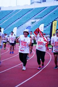 BIB: 1026, 148, 3951
                            <button type="button" onclick="openModal(5907868)" class="btn btn-primary btn-sm float-right btn-popup" data-toggle="modal" data-target=".modal-high-quality">
                        <i class="fas fa-shopping-cart"></i> Add to Cart
                    </button>
                                            <button type="button" onclick="isThisMe(5907868, true)" class="btn btn-success btn-sm float-right btn-popup btn-isme hidden" data-toggle="tooltip" data-placement="bottom" title="นี่คือรูปของคุณใช่ไหม คลิกที่นี่เพื่อเอาเข้าอัลบั้ม">
                        <i class="fas fa-plus"></i> Add to album
                    </button>
                    <button type="button" onclick="isThisMe(5907868, false)" class="btn btn-warning btn-sm float-right btn-popup btn-isnotme hidden">
                        <i class="fas fa-ban"></i> Remove from album
                    </button>