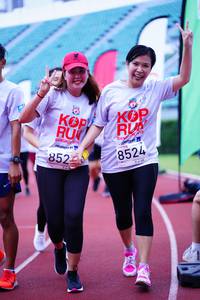 BIB: 8524, 8520
                            <button type="button" onclick="openModal(5906323)" class="btn btn-primary btn-sm float-right btn-popup" data-toggle="modal" data-target=".modal-high-quality">
                        <i class="fas fa-shopping-cart"></i> Add to Cart
                    </button>
                                            <button type="button" onclick="isThisMe(5906323, true)" class="btn btn-success btn-sm float-right btn-popup btn-isme hidden" data-toggle="tooltip" data-placement="bottom" title="นี่คือรูปของคุณใช่ไหม คลิกที่นี่เพื่อเอาเข้าอัลบั้ม">
                        <i class="fas fa-plus"></i> Add to album
                    </button>
                    <button type="button" onclick="isThisMe(5906323, false)" class="btn btn-warning btn-sm float-right btn-popup btn-isnotme hidden">
                        <i class="fas fa-ban"></i> Remove from album
                    </button>