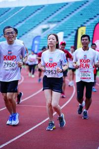 BIB: 7950, 7953, 3804
                            <button type="button" onclick="openModal(5907942)" class="btn btn-primary btn-sm float-right btn-popup" data-toggle="modal" data-target=".modal-high-quality">
                        <i class="fas fa-shopping-cart"></i> Add to Cart
                    </button>
                                            <button type="button" onclick="isThisMe(5907942, true)" class="btn btn-success btn-sm float-right btn-popup btn-isme hidden" data-toggle="tooltip" data-placement="bottom" title="นี่คือรูปของคุณใช่ไหม คลิกที่นี่เพื่อเอาเข้าอัลบั้ม">
                        <i class="fas fa-plus"></i> Add to album
                    </button>
                    <button type="button" onclick="isThisMe(5907942, false)" class="btn btn-warning btn-sm float-right btn-popup btn-isnotme hidden">
                        <i class="fas fa-ban"></i> Remove from album
                    </button>