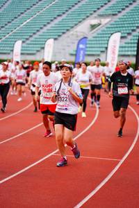 BIB: 678, 8322, 4135
                            <button type="button" onclick="openModal(5921112)" class="btn btn-primary btn-sm float-right btn-popup" data-toggle="modal" data-target=".modal-high-quality">
                        <i class="fas fa-shopping-cart"></i> Add to Cart
                    </button>
                                            <button type="button" onclick="isThisMe(5921112, true)" class="btn btn-success btn-sm float-right btn-popup btn-isme hidden" data-toggle="tooltip" data-placement="bottom" title="นี่คือรูปของคุณใช่ไหม คลิกที่นี่เพื่อเอาเข้าอัลบั้ม">
                        <i class="fas fa-plus"></i> Add to album
                    </button>
                    <button type="button" onclick="isThisMe(5921112, false)" class="btn btn-warning btn-sm float-right btn-popup btn-isnotme hidden">
                        <i class="fas fa-ban"></i> Remove from album
                    </button>