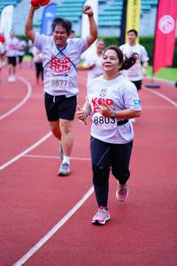 BIB: 8877, 8803
                            <button type="button" onclick="openModal(5909803)" class="btn btn-primary btn-sm float-right btn-popup" data-toggle="modal" data-target=".modal-high-quality">
                        <i class="fas fa-shopping-cart"></i> Add to Cart
                    </button>
                                            <button type="button" onclick="isThisMe(5909803, true)" class="btn btn-success btn-sm float-right btn-popup btn-isme hidden" data-toggle="tooltip" data-placement="bottom" title="นี่คือรูปของคุณใช่ไหม คลิกที่นี่เพื่อเอาเข้าอัลบั้ม">
                        <i class="fas fa-plus"></i> Add to album
                    </button>
                    <button type="button" onclick="isThisMe(5909803, false)" class="btn btn-warning btn-sm float-right btn-popup btn-isnotme hidden">
                        <i class="fas fa-ban"></i> Remove from album
                    </button>