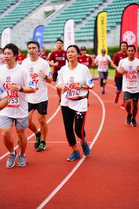 BIB: 1881, 2874, 753
                            <button type="button" onclick="openModal(5940435)" class="btn btn-primary btn-sm float-right btn-popup" data-toggle="modal" data-target=".modal-high-quality">
                        <i class="fas fa-shopping-cart"></i> Add to Cart
                    </button>
                                            <button type="button" onclick="isThisMe(5940435, true)" class="btn btn-success btn-sm float-right btn-popup btn-isme hidden" data-toggle="tooltip" data-placement="bottom" title="นี่คือรูปของคุณใช่ไหม คลิกที่นี่เพื่อเอาเข้าอัลบั้ม">
                        <i class="fas fa-plus"></i> Add to album
                    </button>
                    <button type="button" onclick="isThisMe(5940435, false)" class="btn btn-warning btn-sm float-right btn-popup btn-isnotme hidden">
                        <i class="fas fa-ban"></i> Remove from album
                    </button>