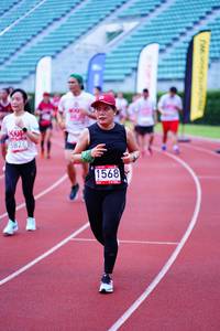 BIB: 826, 1568
                            <button type="button" onclick="openModal(5908914)" class="btn btn-primary btn-sm float-right btn-popup" data-toggle="modal" data-target=".modal-high-quality">
                        <i class="fas fa-shopping-cart"></i> Add to Cart
                    </button>
                                            <button type="button" onclick="isThisMe(5908914, true)" class="btn btn-success btn-sm float-right btn-popup btn-isme hidden" data-toggle="tooltip" data-placement="bottom" title="นี่คือรูปของคุณใช่ไหม คลิกที่นี่เพื่อเอาเข้าอัลบั้ม">
                        <i class="fas fa-plus"></i> Add to album
                    </button>
                    <button type="button" onclick="isThisMe(5908914, false)" class="btn btn-warning btn-sm float-right btn-popup btn-isnotme hidden">
                        <i class="fas fa-ban"></i> Remove from album
                    </button>