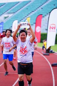 BIB: 650, 644
                            <button type="button" onclick="openModal(5913557)" class="btn btn-primary btn-sm float-right btn-popup" data-toggle="modal" data-target=".modal-high-quality">
                        <i class="fas fa-shopping-cart"></i> Add to Cart
                    </button>
                                            <button type="button" onclick="isThisMe(5913557, true)" class="btn btn-success btn-sm float-right btn-popup btn-isme hidden" data-toggle="tooltip" data-placement="bottom" title="นี่คือรูปของคุณใช่ไหม คลิกที่นี่เพื่อเอาเข้าอัลบั้ม">
                        <i class="fas fa-plus"></i> Add to album
                    </button>
                    <button type="button" onclick="isThisMe(5913557, false)" class="btn btn-warning btn-sm float-right btn-popup btn-isnotme hidden">
                        <i class="fas fa-ban"></i> Remove from album
                    </button>