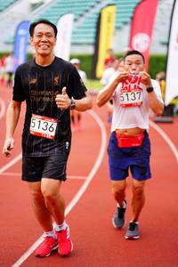 BIB: 5137, 5136
                            <button type="button" onclick="openModal(5940559)" class="btn btn-primary btn-sm float-right btn-popup" data-toggle="modal" data-target=".modal-high-quality">
                        <i class="fas fa-shopping-cart"></i> Add to Cart
                    </button>
                                            <button type="button" onclick="isThisMe(5940559, true)" class="btn btn-success btn-sm float-right btn-popup btn-isme hidden" data-toggle="tooltip" data-placement="bottom" title="นี่คือรูปของคุณใช่ไหม คลิกที่นี่เพื่อเอาเข้าอัลบั้ม">
                        <i class="fas fa-plus"></i> Add to album
                    </button>
                    <button type="button" onclick="isThisMe(5940559, false)" class="btn btn-warning btn-sm float-right btn-popup btn-isnotme hidden">
                        <i class="fas fa-ban"></i> Remove from album
                    </button>