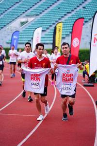 BIB: 201, 6442, 6256
                            <button type="button" onclick="openModal(5915702)" class="btn btn-primary btn-sm float-right btn-popup" data-toggle="modal" data-target=".modal-high-quality">
                        <i class="fas fa-shopping-cart"></i> Add to Cart
                    </button>
                                            <button type="button" onclick="isThisMe(5915702, true)" class="btn btn-success btn-sm float-right btn-popup btn-isme hidden" data-toggle="tooltip" data-placement="bottom" title="นี่คือรูปของคุณใช่ไหม คลิกที่นี่เพื่อเอาเข้าอัลบั้ม">
                        <i class="fas fa-plus"></i> Add to album
                    </button>
                    <button type="button" onclick="isThisMe(5915702, false)" class="btn btn-warning btn-sm float-right btn-popup btn-isnotme hidden">
                        <i class="fas fa-ban"></i> Remove from album
                    </button>