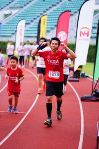 BIB: 1878
                            <button type="button" onclick="openModal(5918069)" class="btn btn-primary btn-sm float-right btn-popup" data-toggle="modal" data-target=".modal-high-quality">
                        <i class="fas fa-shopping-cart"></i> Add to Cart
                    </button>
                                            <button type="button" onclick="isThisMe(5918069, true)" class="btn btn-success btn-sm float-right btn-popup btn-isme hidden" data-toggle="tooltip" data-placement="bottom" title="นี่คือรูปของคุณใช่ไหม คลิกที่นี่เพื่อเอาเข้าอัลบั้ม">
                        <i class="fas fa-plus"></i> Add to album
                    </button>
                    <button type="button" onclick="isThisMe(5918069, false)" class="btn btn-warning btn-sm float-right btn-popup btn-isnotme hidden">
                        <i class="fas fa-ban"></i> Remove from album
                    </button>