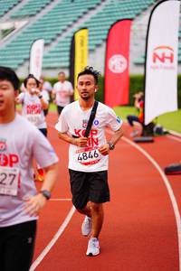 BIB: 4846
                            <button type="button" onclick="openModal(5940711)" class="btn btn-primary btn-sm float-right btn-popup" data-toggle="modal" data-target=".modal-high-quality">
                        <i class="fas fa-shopping-cart"></i> Add to Cart
                    </button>
                                            <button type="button" onclick="isThisMe(5940711, true)" class="btn btn-success btn-sm float-right btn-popup btn-isme hidden" data-toggle="tooltip" data-placement="bottom" title="นี่คือรูปของคุณใช่ไหม คลิกที่นี่เพื่อเอาเข้าอัลบั้ม">
                        <i class="fas fa-plus"></i> Add to album
                    </button>
                    <button type="button" onclick="isThisMe(5940711, false)" class="btn btn-warning btn-sm float-right btn-popup btn-isnotme hidden">
                        <i class="fas fa-ban"></i> Remove from album
                    </button>