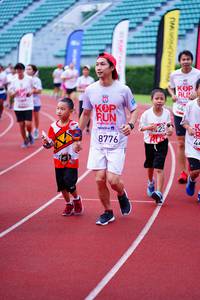 BIB: 2019, 8776
                            <button type="button" onclick="openModal(5912877)" class="btn btn-primary btn-sm float-right btn-popup" data-toggle="modal" data-target=".modal-high-quality">
                        <i class="fas fa-shopping-cart"></i> Add to Cart
                    </button>
                                            <button type="button" onclick="isThisMe(5912877, true)" class="btn btn-success btn-sm float-right btn-popup btn-isme hidden" data-toggle="tooltip" data-placement="bottom" title="นี่คือรูปของคุณใช่ไหม คลิกที่นี่เพื่อเอาเข้าอัลบั้ม">
                        <i class="fas fa-plus"></i> Add to album
                    </button>
                    <button type="button" onclick="isThisMe(5912877, false)" class="btn btn-warning btn-sm float-right btn-popup btn-isnotme hidden">
                        <i class="fas fa-ban"></i> Remove from album
                    </button>