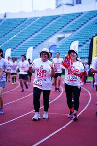 BIB: 1026, 3951
                            <button type="button" onclick="openModal(5907872)" class="btn btn-primary btn-sm float-right btn-popup" data-toggle="modal" data-target=".modal-high-quality">
                        <i class="fas fa-shopping-cart"></i> Add to Cart
                    </button>
                                            <button type="button" onclick="isThisMe(5907872, true)" class="btn btn-success btn-sm float-right btn-popup btn-isme hidden" data-toggle="tooltip" data-placement="bottom" title="นี่คือรูปของคุณใช่ไหม คลิกที่นี่เพื่อเอาเข้าอัลบั้ม">
                        <i class="fas fa-plus"></i> Add to album
                    </button>
                    <button type="button" onclick="isThisMe(5907872, false)" class="btn btn-warning btn-sm float-right btn-popup btn-isnotme hidden">
                        <i class="fas fa-ban"></i> Remove from album
                    </button>