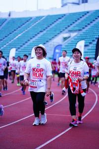 BIB: 102, 2013, 3951
                            <button type="button" onclick="openModal(5907884)" class="btn btn-primary btn-sm float-right btn-popup" data-toggle="modal" data-target=".modal-high-quality">
                        <i class="fas fa-shopping-cart"></i> Add to Cart
                    </button>
                                            <button type="button" onclick="isThisMe(5907884, true)" class="btn btn-success btn-sm float-right btn-popup btn-isme hidden" data-toggle="tooltip" data-placement="bottom" title="นี่คือรูปของคุณใช่ไหม คลิกที่นี่เพื่อเอาเข้าอัลบั้ม">
                        <i class="fas fa-plus"></i> Add to album
                    </button>
                    <button type="button" onclick="isThisMe(5907884, false)" class="btn btn-warning btn-sm float-right btn-popup btn-isnotme hidden">
                        <i class="fas fa-ban"></i> Remove from album
                    </button>