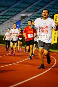 BIB: 7707, 6715, 648
                            <button type="button" onclick="openModal(5905209)" class="btn btn-primary btn-sm float-right btn-popup" data-toggle="modal" data-target=".modal-high-quality">
                        <i class="fas fa-shopping-cart"></i> Add to Cart
                    </button>
                                            <button type="button" onclick="isThisMe(5905209, true)" class="btn btn-success btn-sm float-right btn-popup btn-isme hidden" data-toggle="tooltip" data-placement="bottom" title="นี่คือรูปของคุณใช่ไหม คลิกที่นี่เพื่อเอาเข้าอัลบั้ม">
                        <i class="fas fa-plus"></i> Add to album
                    </button>
                    <button type="button" onclick="isThisMe(5905209, false)" class="btn btn-warning btn-sm float-right btn-popup btn-isnotme hidden">
                        <i class="fas fa-ban"></i> Remove from album
                    </button>