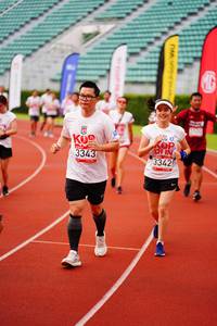 BIB: 3342, 3343
                            <button type="button" onclick="openModal(5942761)" class="btn btn-primary btn-sm float-right btn-popup" data-toggle="modal" data-target=".modal-high-quality">
                        <i class="fas fa-shopping-cart"></i> Add to Cart
                    </button>
                                            <button type="button" onclick="isThisMe(5942761, true)" class="btn btn-success btn-sm float-right btn-popup btn-isme hidden" data-toggle="tooltip" data-placement="bottom" title="นี่คือรูปของคุณใช่ไหม คลิกที่นี่เพื่อเอาเข้าอัลบั้ม">
                        <i class="fas fa-plus"></i> Add to album
                    </button>
                    <button type="button" onclick="isThisMe(5942761, false)" class="btn btn-warning btn-sm float-right btn-popup btn-isnotme hidden">
                        <i class="fas fa-ban"></i> Remove from album
                    </button>