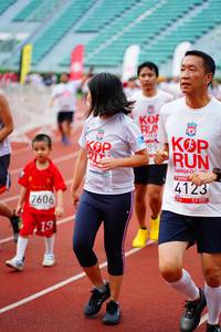 BIB: 4123, 7606
                            <button type="button" onclick="openModal(5924889)" class="btn btn-primary btn-sm float-right btn-popup" data-toggle="modal" data-target=".modal-high-quality">
                        <i class="fas fa-shopping-cart"></i> Add to Cart
                    </button>
                                            <button type="button" onclick="isThisMe(5924889, true)" class="btn btn-success btn-sm float-right btn-popup btn-isme hidden" data-toggle="tooltip" data-placement="bottom" title="นี่คือรูปของคุณใช่ไหม คลิกที่นี่เพื่อเอาเข้าอัลบั้ม">
                        <i class="fas fa-plus"></i> Add to album
                    </button>
                    <button type="button" onclick="isThisMe(5924889, false)" class="btn btn-warning btn-sm float-right btn-popup btn-isnotme hidden">
                        <i class="fas fa-ban"></i> Remove from album
                    </button>