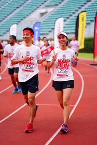 BIB: 1256, 1255
                            <button type="button" onclick="openModal(5925704)" class="btn btn-primary btn-sm float-right btn-popup" data-toggle="modal" data-target=".modal-high-quality">
                        <i class="fas fa-shopping-cart"></i> Add to Cart
                    </button>
                                            <button type="button" onclick="isThisMe(5925704, true)" class="btn btn-success btn-sm float-right btn-popup btn-isme hidden" data-toggle="tooltip" data-placement="bottom" title="นี่คือรูปของคุณใช่ไหม คลิกที่นี่เพื่อเอาเข้าอัลบั้ม">
                        <i class="fas fa-plus"></i> Add to album
                    </button>
                    <button type="button" onclick="isThisMe(5925704, false)" class="btn btn-warning btn-sm float-right btn-popup btn-isnotme hidden">
                        <i class="fas fa-ban"></i> Remove from album
                    </button>