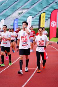 BIB: 3885, 3015
                            <button type="button" onclick="openModal(5919683)" class="btn btn-primary btn-sm float-right btn-popup" data-toggle="modal" data-target=".modal-high-quality">
                        <i class="fas fa-shopping-cart"></i> Add to Cart
                    </button>
                                            <button type="button" onclick="isThisMe(5919683, true)" class="btn btn-success btn-sm float-right btn-popup btn-isme hidden" data-toggle="tooltip" data-placement="bottom" title="นี่คือรูปของคุณใช่ไหม คลิกที่นี่เพื่อเอาเข้าอัลบั้ม">
                        <i class="fas fa-plus"></i> Add to album
                    </button>
                    <button type="button" onclick="isThisMe(5919683, false)" class="btn btn-warning btn-sm float-right btn-popup btn-isnotme hidden">
                        <i class="fas fa-ban"></i> Remove from album
                    </button>