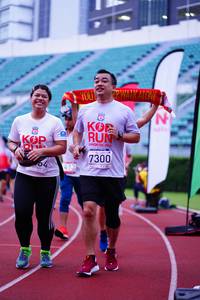 BIB: 201, 7300, 413
                            <button type="button" onclick="openModal(5909613)" class="btn btn-primary btn-sm float-right btn-popup" data-toggle="modal" data-target=".modal-high-quality">
                        <i class="fas fa-shopping-cart"></i> Add to Cart
                    </button>
                                            <button type="button" onclick="isThisMe(5909613, true)" class="btn btn-success btn-sm float-right btn-popup btn-isme hidden" data-toggle="tooltip" data-placement="bottom" title="นี่คือรูปของคุณใช่ไหม คลิกที่นี่เพื่อเอาเข้าอัลบั้ม">
                        <i class="fas fa-plus"></i> Add to album
                    </button>
                    <button type="button" onclick="isThisMe(5909613, false)" class="btn btn-warning btn-sm float-right btn-popup btn-isnotme hidden">
                        <i class="fas fa-ban"></i> Remove from album
                    </button>