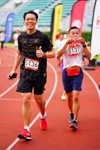 BIB: 5137, 5136
                            <button type="button" onclick="openModal(5940558)" class="btn btn-primary btn-sm float-right btn-popup" data-toggle="modal" data-target=".modal-high-quality">
                        <i class="fas fa-shopping-cart"></i> Add to Cart
                    </button>
                                            <button type="button" onclick="isThisMe(5940558, true)" class="btn btn-success btn-sm float-right btn-popup btn-isme hidden" data-toggle="tooltip" data-placement="bottom" title="นี่คือรูปของคุณใช่ไหม คลิกที่นี่เพื่อเอาเข้าอัลบั้ม">
                        <i class="fas fa-plus"></i> Add to album
                    </button>
                    <button type="button" onclick="isThisMe(5940558, false)" class="btn btn-warning btn-sm float-right btn-popup btn-isnotme hidden">
                        <i class="fas fa-ban"></i> Remove from album
                    </button>