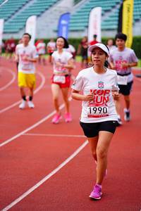 BIB: 1990
                            <button type="button" onclick="openModal(5927146)" class="btn btn-primary btn-sm float-right btn-popup" data-toggle="modal" data-target=".modal-high-quality">
                        <i class="fas fa-shopping-cart"></i> Add to Cart
                    </button>
                                            <button type="button" onclick="isThisMe(5927146, true)" class="btn btn-success btn-sm float-right btn-popup btn-isme hidden" data-toggle="tooltip" data-placement="bottom" title="นี่คือรูปของคุณใช่ไหม คลิกที่นี่เพื่อเอาเข้าอัลบั้ม">
                        <i class="fas fa-plus"></i> Add to album
                    </button>
                    <button type="button" onclick="isThisMe(5927146, false)" class="btn btn-warning btn-sm float-right btn-popup btn-isnotme hidden">
                        <i class="fas fa-ban"></i> Remove from album
                    </button>