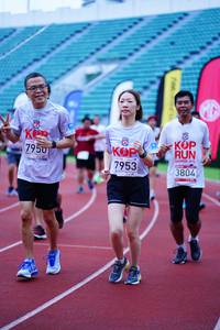 BIB: 7950, 7953, 3804
                            <button type="button" onclick="openModal(5907935)" class="btn btn-primary btn-sm float-right btn-popup" data-toggle="modal" data-target=".modal-high-quality">
                        <i class="fas fa-shopping-cart"></i> Add to Cart
                    </button>
                                            <button type="button" onclick="isThisMe(5907935, true)" class="btn btn-success btn-sm float-right btn-popup btn-isme hidden" data-toggle="tooltip" data-placement="bottom" title="นี่คือรูปของคุณใช่ไหม คลิกที่นี่เพื่อเอาเข้าอัลบั้ม">
                        <i class="fas fa-plus"></i> Add to album
                    </button>
                    <button type="button" onclick="isThisMe(5907935, false)" class="btn btn-warning btn-sm float-right btn-popup btn-isnotme hidden">
                        <i class="fas fa-ban"></i> Remove from album
                    </button>