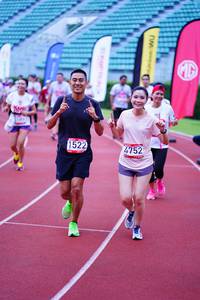 BIB: 1522, 4752
                            <button type="button" onclick="openModal(5916778)" class="btn btn-primary btn-sm float-right btn-popup" data-toggle="modal" data-target=".modal-high-quality">
                        <i class="fas fa-shopping-cart"></i> Add to Cart
                    </button>
                                            <button type="button" onclick="isThisMe(5916778, true)" class="btn btn-success btn-sm float-right btn-popup btn-isme hidden" data-toggle="tooltip" data-placement="bottom" title="นี่คือรูปของคุณใช่ไหม คลิกที่นี่เพื่อเอาเข้าอัลบั้ม">
                        <i class="fas fa-plus"></i> Add to album
                    </button>
                    <button type="button" onclick="isThisMe(5916778, false)" class="btn btn-warning btn-sm float-right btn-popup btn-isnotme hidden">
                        <i class="fas fa-ban"></i> Remove from album
                    </button>