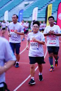 BIB: 6244, 3734, 8052
                            <button type="button" onclick="openModal(5911592)" class="btn btn-primary btn-sm float-right btn-popup" data-toggle="modal" data-target=".modal-high-quality">
                        <i class="fas fa-shopping-cart"></i> Add to Cart
                    </button>
                                            <button type="button" onclick="isThisMe(5911592, true)" class="btn btn-success btn-sm float-right btn-popup btn-isme hidden" data-toggle="tooltip" data-placement="bottom" title="นี่คือรูปของคุณใช่ไหม คลิกที่นี่เพื่อเอาเข้าอัลบั้ม">
                        <i class="fas fa-plus"></i> Add to album
                    </button>
                    <button type="button" onclick="isThisMe(5911592, false)" class="btn btn-warning btn-sm float-right btn-popup btn-isnotme hidden">
                        <i class="fas fa-ban"></i> Remove from album
                    </button>