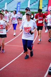 BIB: 6308
                            <button type="button" onclick="openModal(5923584)" class="btn btn-primary btn-sm float-right btn-popup" data-toggle="modal" data-target=".modal-high-quality">
                        <i class="fas fa-shopping-cart"></i> Add to Cart
                    </button>
                                            <button type="button" onclick="isThisMe(5923584, true)" class="btn btn-success btn-sm float-right btn-popup btn-isme hidden" data-toggle="tooltip" data-placement="bottom" title="นี่คือรูปของคุณใช่ไหม คลิกที่นี่เพื่อเอาเข้าอัลบั้ม">
                        <i class="fas fa-plus"></i> Add to album
                    </button>
                    <button type="button" onclick="isThisMe(5923584, false)" class="btn btn-warning btn-sm float-right btn-popup btn-isnotme hidden">
                        <i class="fas fa-ban"></i> Remove from album
                    </button>