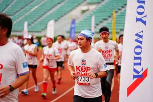 BIB: 5733
                            <button type="button" onclick="openModal(5943575)" class="btn btn-primary btn-sm float-right btn-popup" data-toggle="modal" data-target=".modal-high-quality">
                        <i class="fas fa-shopping-cart"></i> Add to Cart
                    </button>
                                            <button type="button" onclick="isThisMe(5943575, true)" class="btn btn-success btn-sm float-right btn-popup btn-isme hidden" data-toggle="tooltip" data-placement="bottom" title="นี่คือรูปของคุณใช่ไหม คลิกที่นี่เพื่อเอาเข้าอัลบั้ม">
                        <i class="fas fa-plus"></i> Add to album
                    </button>
                    <button type="button" onclick="isThisMe(5943575, false)" class="btn btn-warning btn-sm float-right btn-popup btn-isnotme hidden">
                        <i class="fas fa-ban"></i> Remove from album
                    </button>