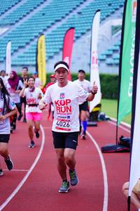 BIB: 2019, 4026
                            <button type="button" onclick="openModal(5922900)" class="btn btn-primary btn-sm float-right btn-popup" data-toggle="modal" data-target=".modal-high-quality">
                        <i class="fas fa-shopping-cart"></i> Add to Cart
                    </button>
                                            <button type="button" onclick="isThisMe(5922900, true)" class="btn btn-success btn-sm float-right btn-popup btn-isme hidden" data-toggle="tooltip" data-placement="bottom" title="นี่คือรูปของคุณใช่ไหม คลิกที่นี่เพื่อเอาเข้าอัลบั้ม">
                        <i class="fas fa-plus"></i> Add to album
                    </button>
                    <button type="button" onclick="isThisMe(5922900, false)" class="btn btn-warning btn-sm float-right btn-popup btn-isnotme hidden">
                        <i class="fas fa-ban"></i> Remove from album
                    </button>