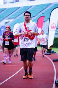 BIB: 6708, 569
                            <button type="button" onclick="openModal(5906394)" class="btn btn-primary btn-sm float-right btn-popup" data-toggle="modal" data-target=".modal-high-quality">
                        <i class="fas fa-shopping-cart"></i> Add to Cart
                    </button>
                                            <button type="button" onclick="isThisMe(5906394, true)" class="btn btn-success btn-sm float-right btn-popup btn-isme hidden" data-toggle="tooltip" data-placement="bottom" title="นี่คือรูปของคุณใช่ไหม คลิกที่นี่เพื่อเอาเข้าอัลบั้ม">
                        <i class="fas fa-plus"></i> Add to album
                    </button>
                    <button type="button" onclick="isThisMe(5906394, false)" class="btn btn-warning btn-sm float-right btn-popup btn-isnotme hidden">
                        <i class="fas fa-ban"></i> Remove from album
                    </button>