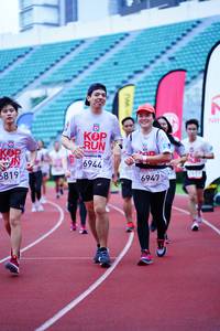 BIB: 3819, 6944, 6947
                            <button type="button" onclick="openModal(5906245)" class="btn btn-primary btn-sm float-right btn-popup" data-toggle="modal" data-target=".modal-high-quality">
                        <i class="fas fa-shopping-cart"></i> Add to Cart
                    </button>
                                            <button type="button" onclick="isThisMe(5906245, true)" class="btn btn-success btn-sm float-right btn-popup btn-isme hidden" data-toggle="tooltip" data-placement="bottom" title="นี่คือรูปของคุณใช่ไหม คลิกที่นี่เพื่อเอาเข้าอัลบั้ม">
                        <i class="fas fa-plus"></i> Add to album
                    </button>
                    <button type="button" onclick="isThisMe(5906245, false)" class="btn btn-warning btn-sm float-right btn-popup btn-isnotme hidden">
                        <i class="fas fa-ban"></i> Remove from album
                    </button>