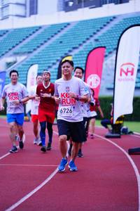 BIB: 6726, 2019
                            <button type="button" onclick="openModal(5907132)" class="btn btn-primary btn-sm float-right btn-popup" data-toggle="modal" data-target=".modal-high-quality">
                        <i class="fas fa-shopping-cart"></i> Add to Cart
                    </button>
                                            <button type="button" onclick="isThisMe(5907132, true)" class="btn btn-success btn-sm float-right btn-popup btn-isme hidden" data-toggle="tooltip" data-placement="bottom" title="นี่คือรูปของคุณใช่ไหม คลิกที่นี่เพื่อเอาเข้าอัลบั้ม">
                        <i class="fas fa-plus"></i> Add to album
                    </button>
                    <button type="button" onclick="isThisMe(5907132, false)" class="btn btn-warning btn-sm float-right btn-popup btn-isnotme hidden">
                        <i class="fas fa-ban"></i> Remove from album
                    </button>