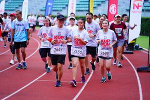 BIB: 7192, 7649, 7650, 7688, , 
                            <button type="button" onclick="openModal(5921477)" class="btn btn-primary btn-sm float-right btn-popup" data-toggle="modal" data-target=".modal-high-quality">
                        <i class="fas fa-shopping-cart"></i> Add to Cart
                    </button>
                                            <button type="button" onclick="isThisMe(5921477, true)" class="btn btn-success btn-sm float-right btn-popup btn-isme hidden" data-toggle="tooltip" data-placement="bottom" title="นี่คือรูปของคุณใช่ไหม คลิกที่นี่เพื่อเอาเข้าอัลบั้ม">
                        <i class="fas fa-plus"></i> Add to album
                    </button>
                    <button type="button" onclick="isThisMe(5921477, false)" class="btn btn-warning btn-sm float-right btn-popup btn-isnotme hidden">
                        <i class="fas fa-ban"></i> Remove from album
                    </button>