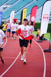 BIB: 128
                            <button type="button" onclick="openModal(5916994)" class="btn btn-primary btn-sm float-right btn-popup" data-toggle="modal" data-target=".modal-high-quality">
                        <i class="fas fa-shopping-cart"></i> Add to Cart
                    </button>
                                            <button type="button" onclick="isThisMe(5916994, true)" class="btn btn-success btn-sm float-right btn-popup btn-isme hidden" data-toggle="tooltip" data-placement="bottom" title="นี่คือรูปของคุณใช่ไหม คลิกที่นี่เพื่อเอาเข้าอัลบั้ม">
                        <i class="fas fa-plus"></i> Add to album
                    </button>
                    <button type="button" onclick="isThisMe(5916994, false)" class="btn btn-warning btn-sm float-right btn-popup btn-isnotme hidden">
                        <i class="fas fa-ban"></i> Remove from album
                    </button>